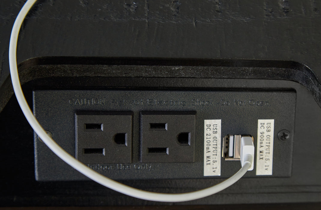 Londer Queen Panel Bed with Mirrored Dresser and Nightstand