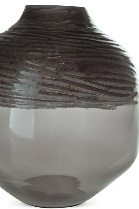 Harpwick Vase