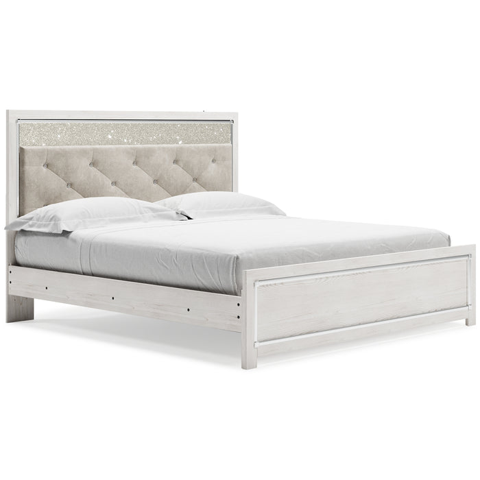 Altyra King Panel Bed with Dresser